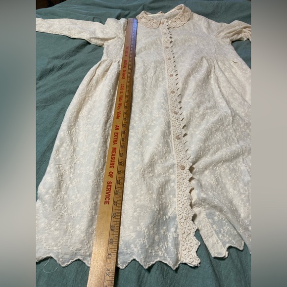 Vintage Large Cottagecore Embroidered Dress with Crochet Lace Detail - Picture 10 of 10